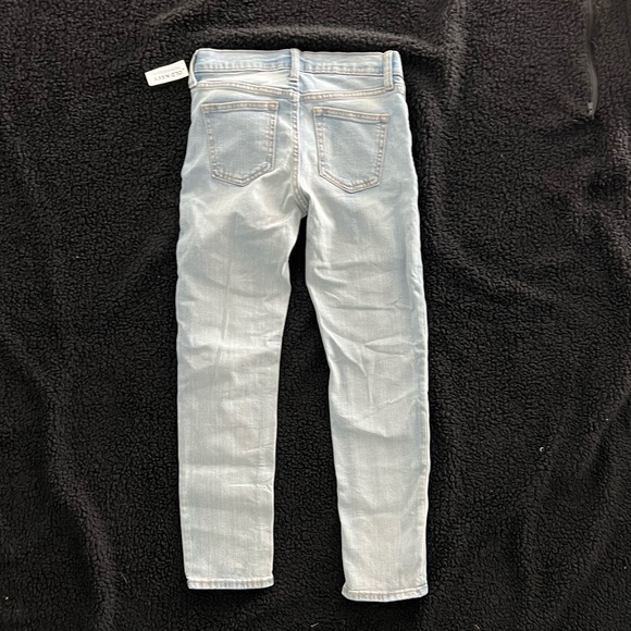 NWT Boy’s Old Navy size 10 Original Taper Built in Flex Jeans, perfect color - Picture 4 of 4